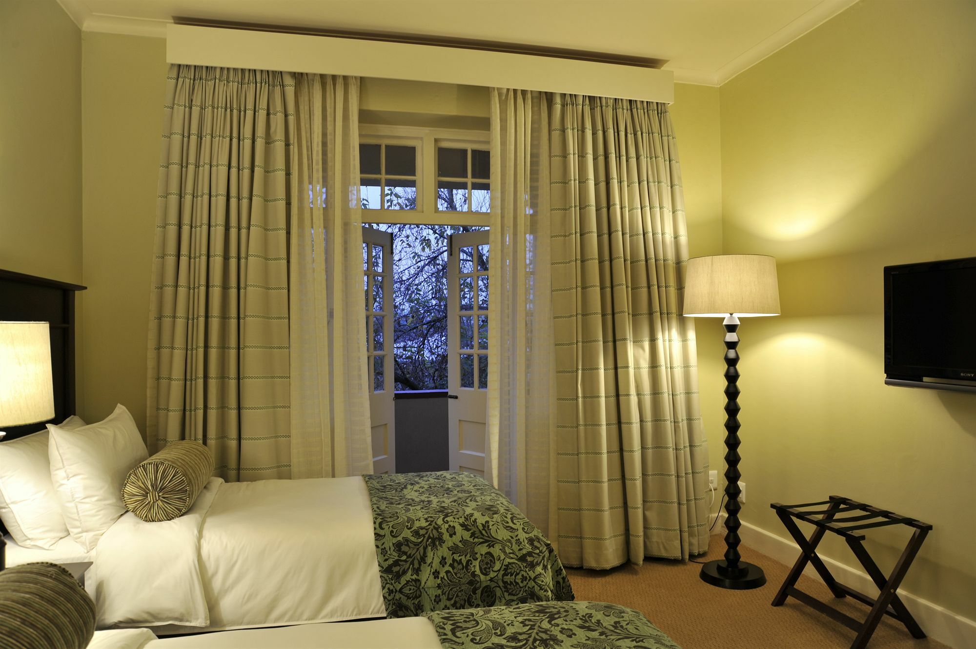 Imperial Hotel By Misty Blue Hotels Pietermaritzburg Dış mekan fotoğraf